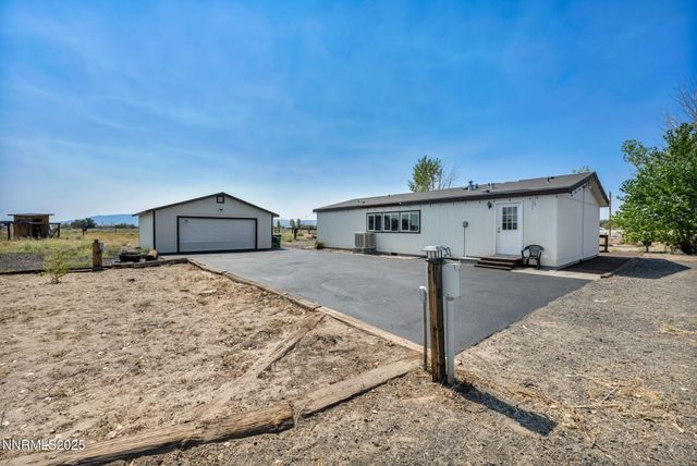 3035 4th Street, Silver Springs, NV 89429
