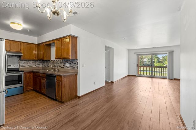 10161 Nancys Boulevard 92, Grosse Ile Township, MI 48138