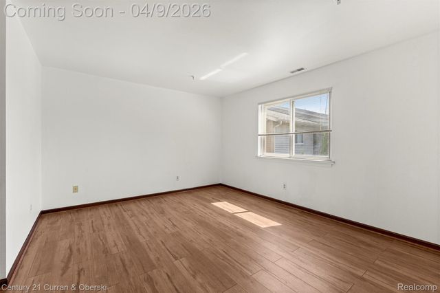 10161 Nancys Boulevard 92, Grosse Ile Township, MI 48138