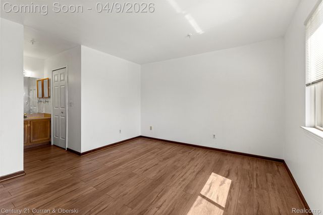 10161 Nancys Boulevard 92, Grosse Ile Township, MI 48138