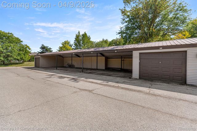 10161 Nancys Boulevard 92, Grosse Ile Township, MI 48138
