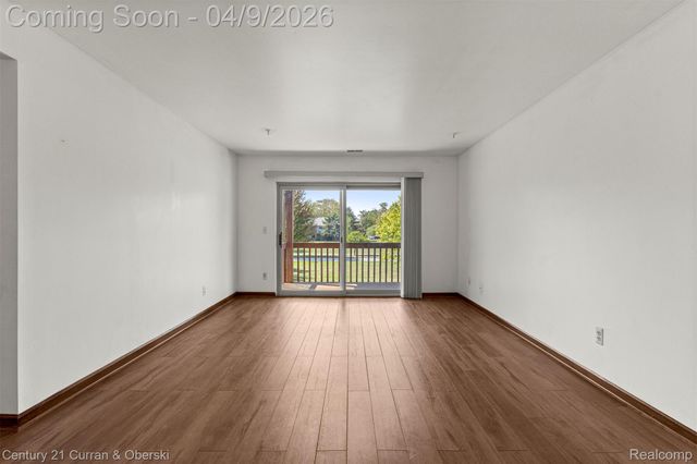 10161 Nancys Boulevard 92, Grosse Ile Township, MI 48138