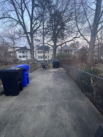 35 Mendelssohn St 2, Boston, MA 02131