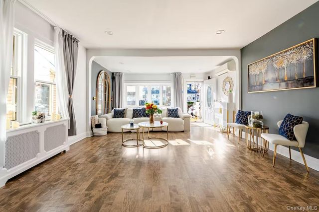 151-05 20th Road 20th, Whitestone, NY 11357