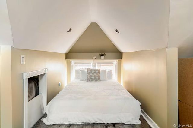 151-05 20th Road 20th, Whitestone, NY 11357