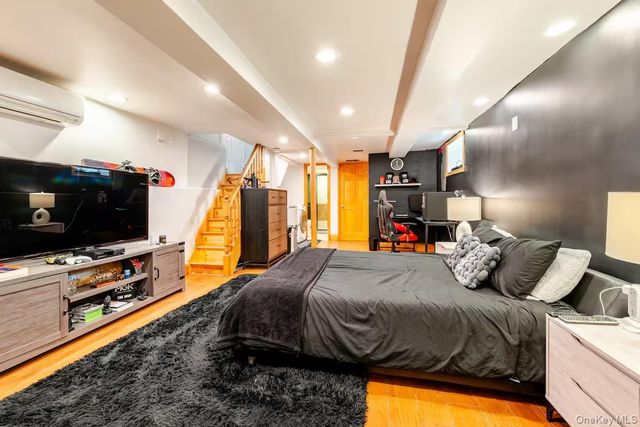 151-05 20th Road 20th, Whitestone, NY 11357