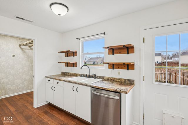 10881 Mansfield Way, Ingalls, IN 46048