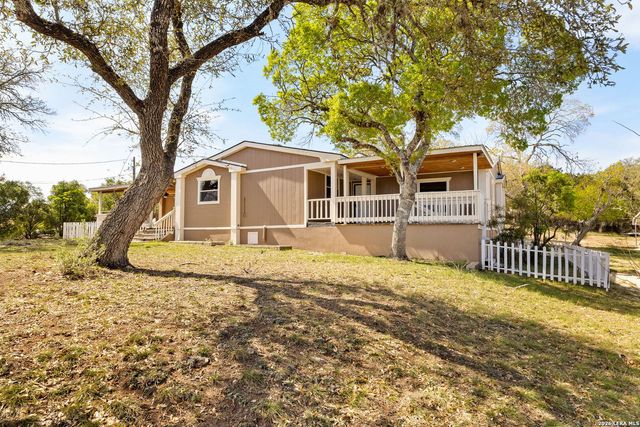 4551 chamberlain, Canyon Lake, TX 78133