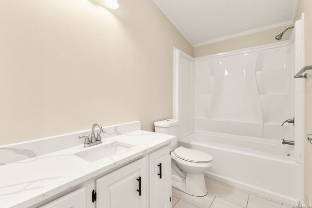 4551 chamberlain, Canyon Lake, TX 78133