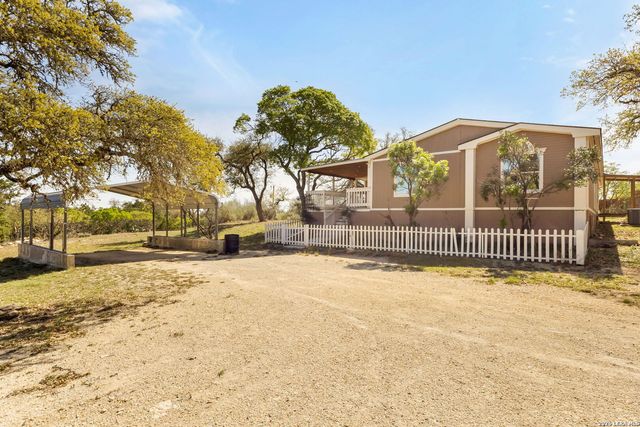 4551 chamberlain, Canyon Lake, TX 78133