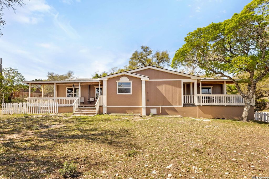 4551 chamberlain, Canyon Lake, TX 78133