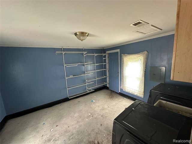 29009 Dawson Street, Garden City, MI 48135