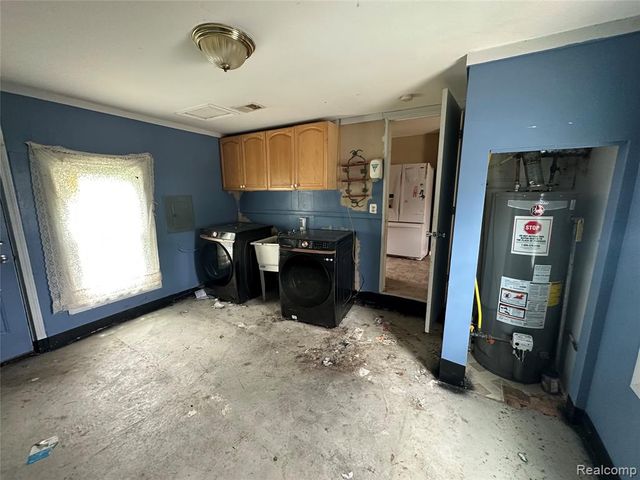 29009 Dawson Street, Garden City, MI 48135