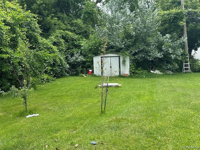 29009 Dawson Street, Garden City, MI 48135