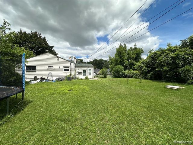 29009 Dawson Street, Garden City, MI 48135