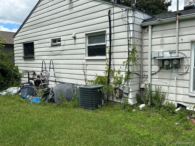 29009 Dawson Street, Garden City, MI 48135