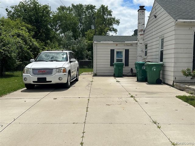 29009 Dawson Street, Garden City, MI 48135