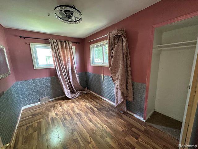29009 Dawson Street, Garden City, MI 48135