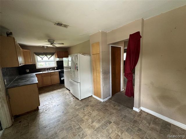 29009 Dawson Street, Garden City, MI 48135