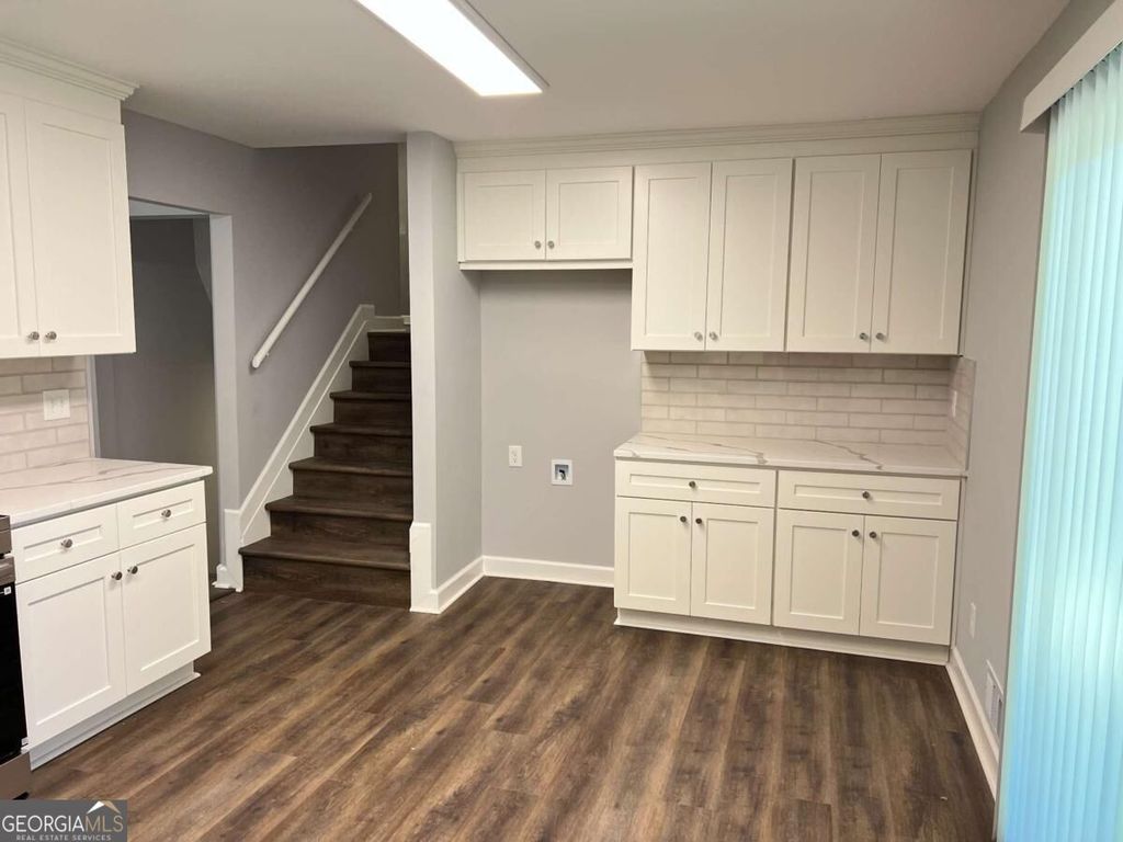 988 Tamarack Trail, Forest Park, GA 30297 — photo 4