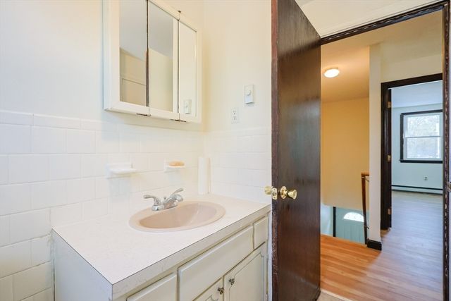 67 Blackstone St 67, Bellingham, MA 02019