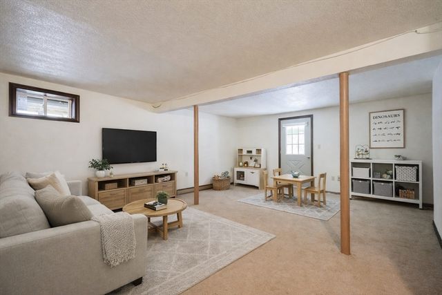 67 Blackstone St 67, Bellingham, MA 02019