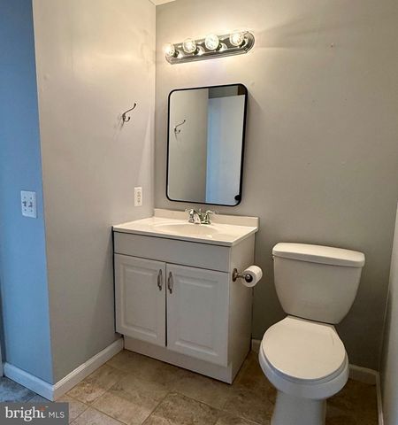 5825 WOOD POPPY CT, Burke, VA 22015