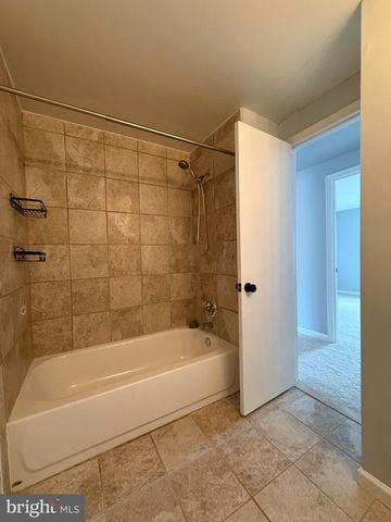 5825 WOOD POPPY CT, Burke, VA 22015