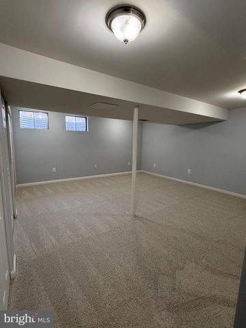 5825 WOOD POPPY CT, Burke, VA 22015