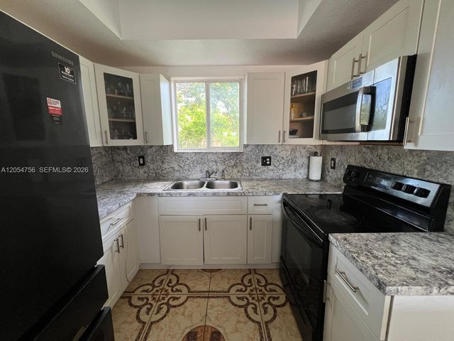 7516 NE 1st Avenue 203, Miami, FL 33138