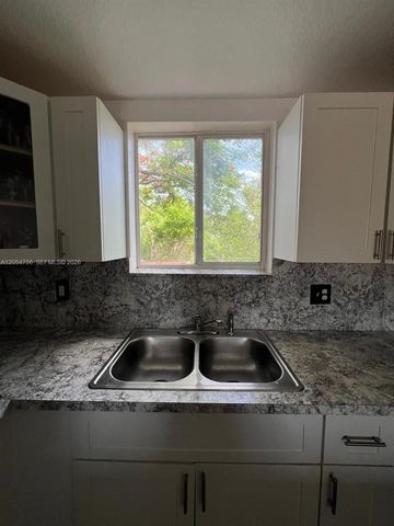 7516 NE 1st Avenue 203, Miami, FL 33138