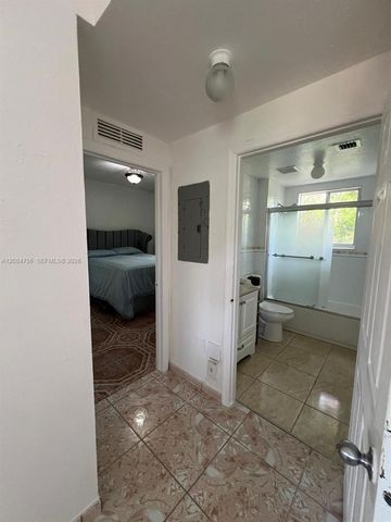 7516 NE 1st Avenue 203, Miami, FL 33138