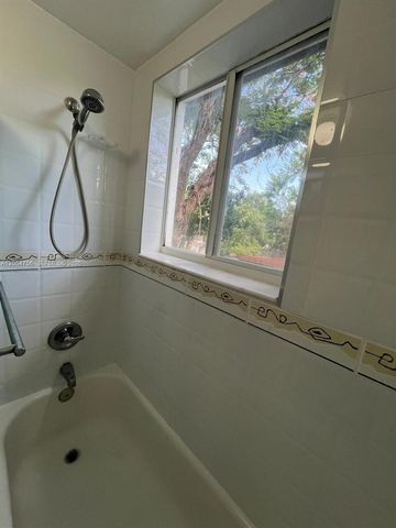 7516 NE 1st Avenue 203, Miami, FL 33138