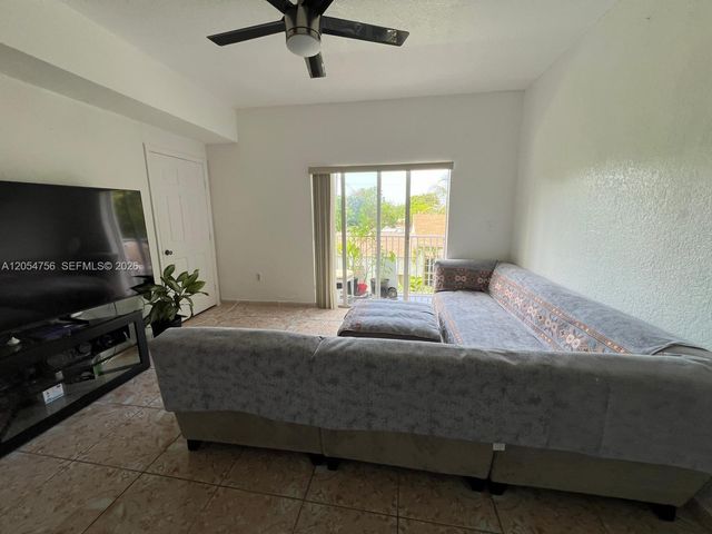 7516 NE 1st Avenue 203, Miami, FL 33138