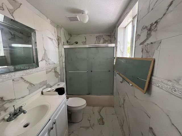 7516 NE 1st Avenue 203, Miami, FL 33138