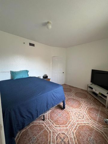 7516 NE 1st Avenue 203, Miami, FL 33138