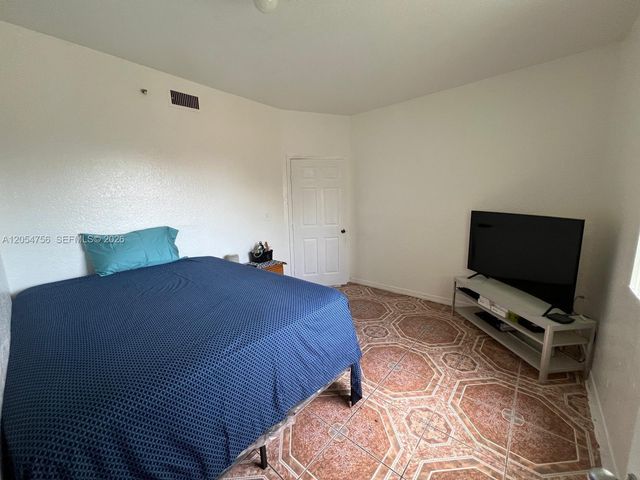 7516 NE 1st Avenue 203, Miami, FL 33138