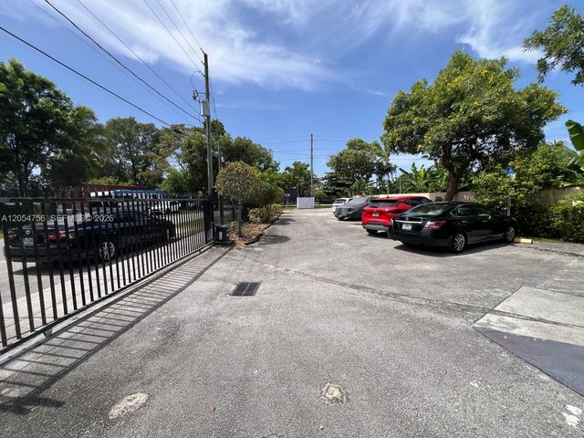7516 NE 1st Avenue 203, Miami, FL 33138