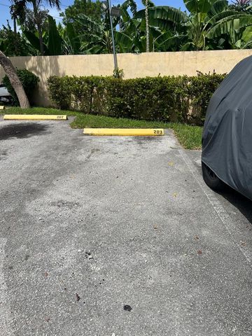 7516 NE 1st Avenue 203, Miami, FL 33138