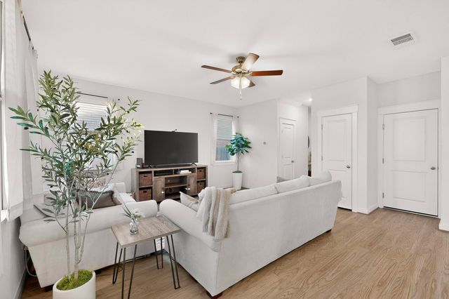 639 Pheasant Hill LN, Georgetown, TX 78628