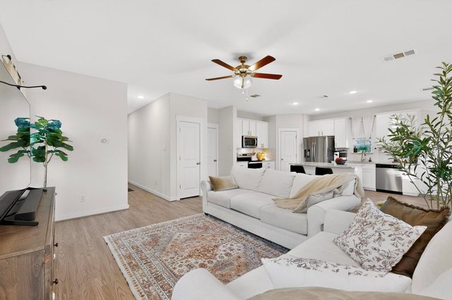 639 Pheasant Hill LN, Georgetown, TX 78628