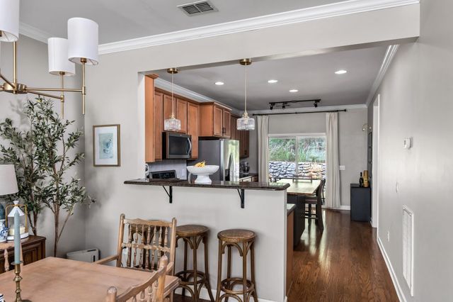 2045 Traemoor Village Dr, Nashville, TN 37209