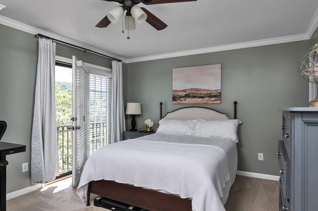 2045 Traemoor Village Dr, Nashville, TN 37209