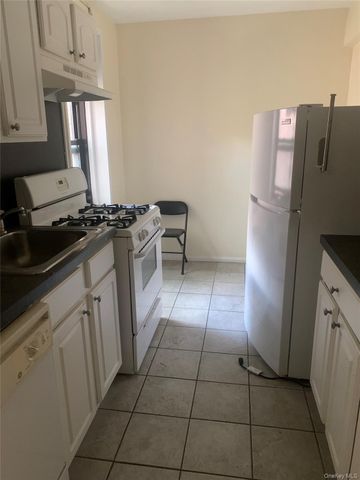 144-54 Sanford Avenue 38, Flushing, NY 11355
