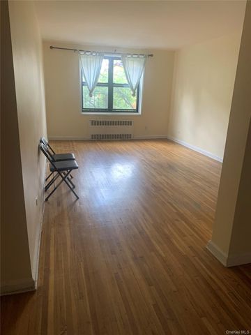 144-54 Sanford Avenue 38, Flushing, NY 11355