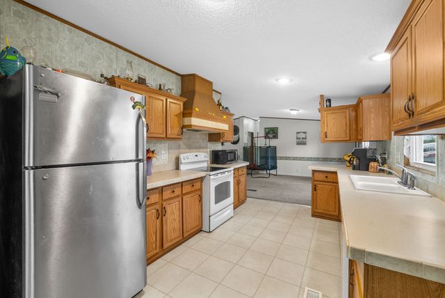 197 Old Homestead Rd, Big Sandy, TN 38221