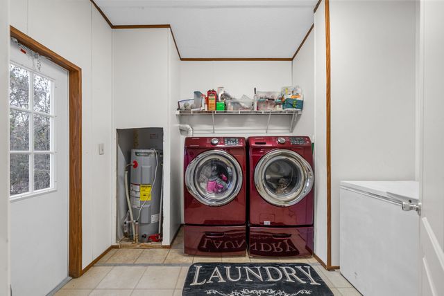 197 Old Homestead Rd, Big Sandy, TN 38221