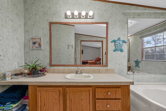 197 Old Homestead Rd, Big Sandy, TN 38221