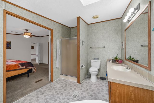 197 Old Homestead Rd, Big Sandy, TN 38221