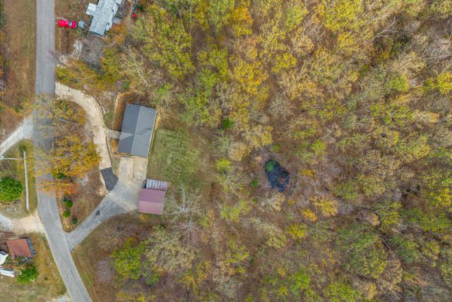 197 Old Homestead Rd, Big Sandy, TN 38221